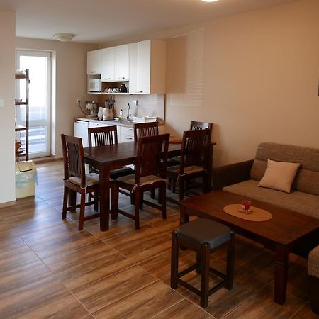 Apartment Adriana 10E, Vysoke Tatry, High Tatras Veľký Slavkov Esterno foto